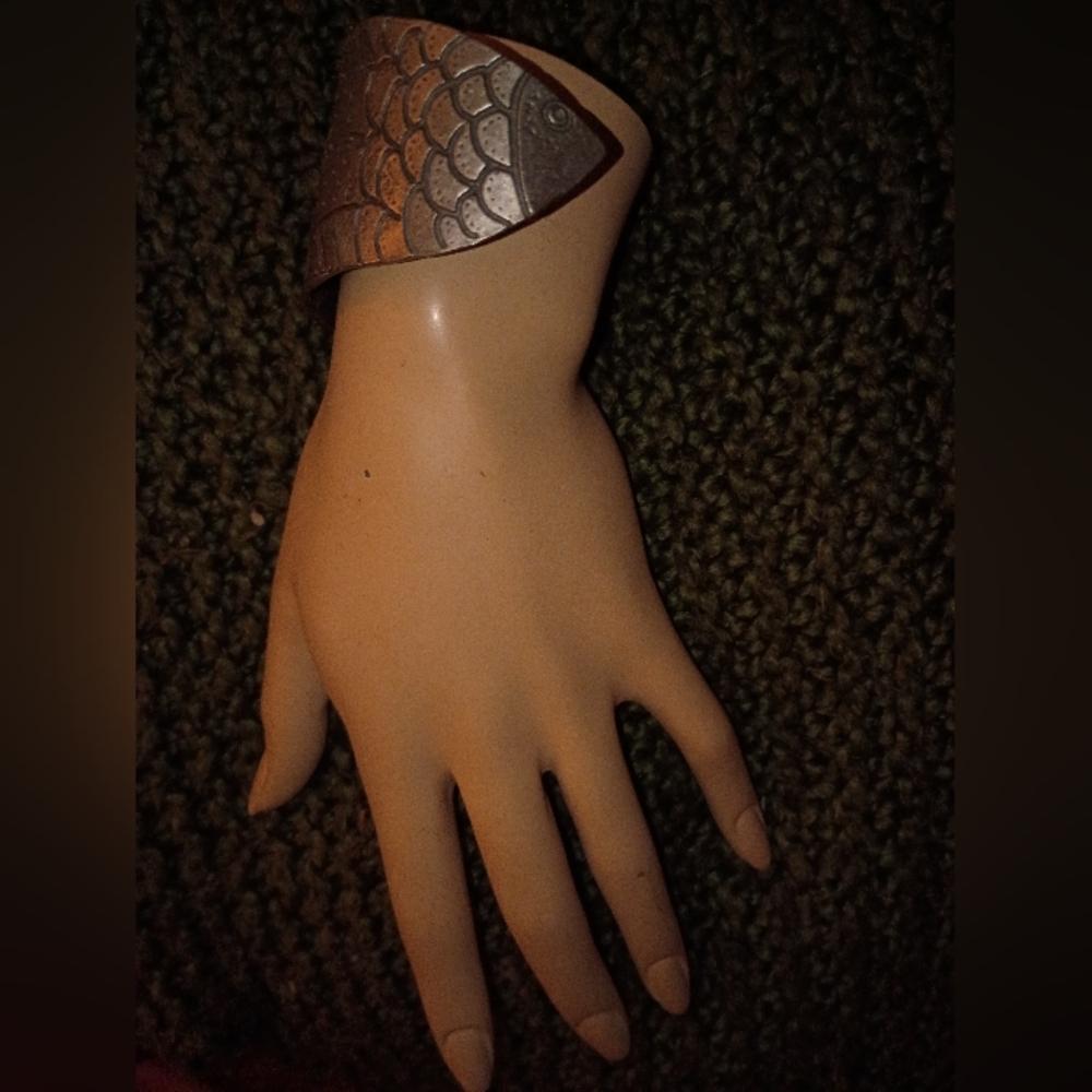 Silver Fish Bracelet - Picture 9 of 10
